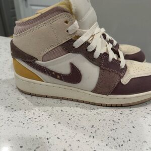 Nike High-Top Sneakers in Cream, Brown, and Yellow